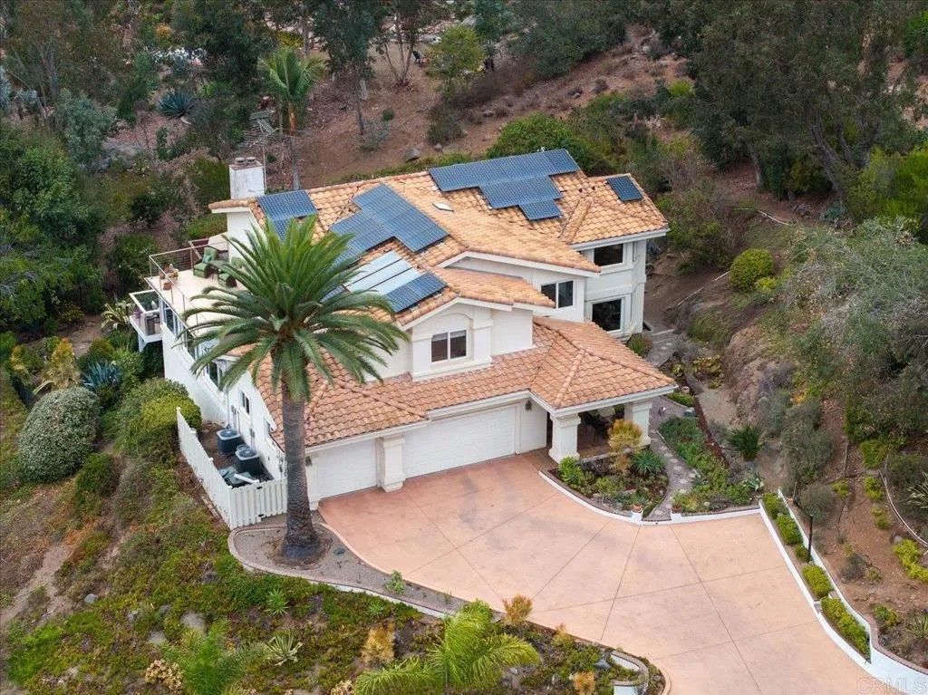 Photo of 3439 Via Loma Vista, Escondido, CA 92029 (MLS # NDP2509017)