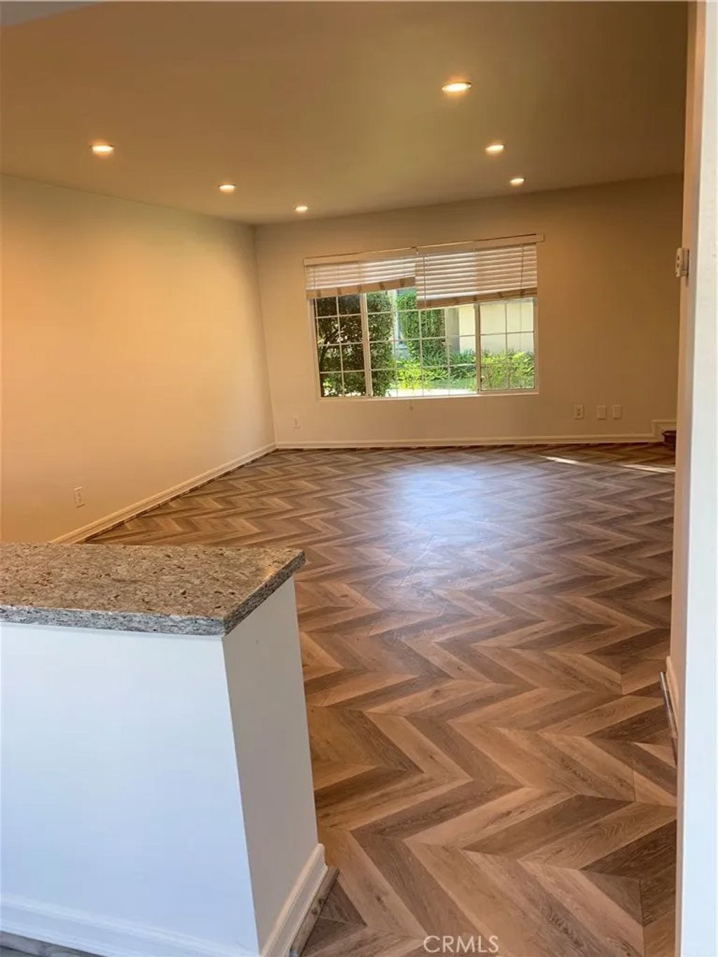 Photo of 19234 Hamlin St, Reseda, CA 91335 (MLS # SR26014818)