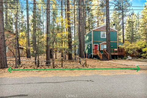 Tiny photo for 42557 La Cerena Ave, Big Bear Lake, CA 92315 (MLS # OC25248522)