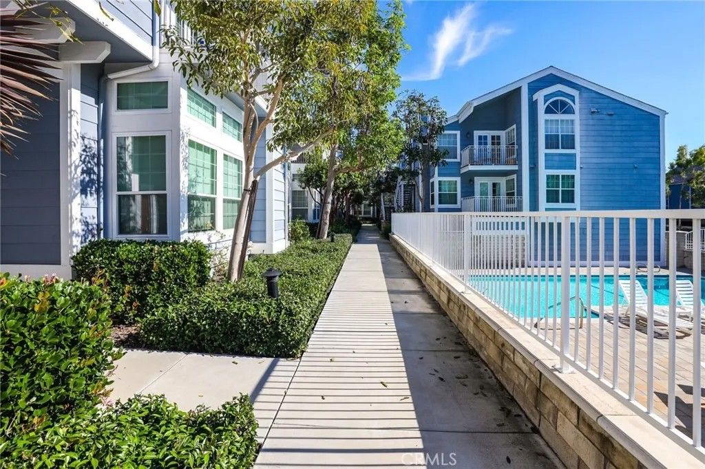 Photo of 884 Halyard, Newport Beach, CA 92663 (MLS # OC26007349)