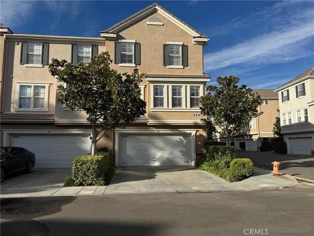 Photo of 23415 Shorebreak Ln, Valencia, CA 91355 (MLS # BB26013932)