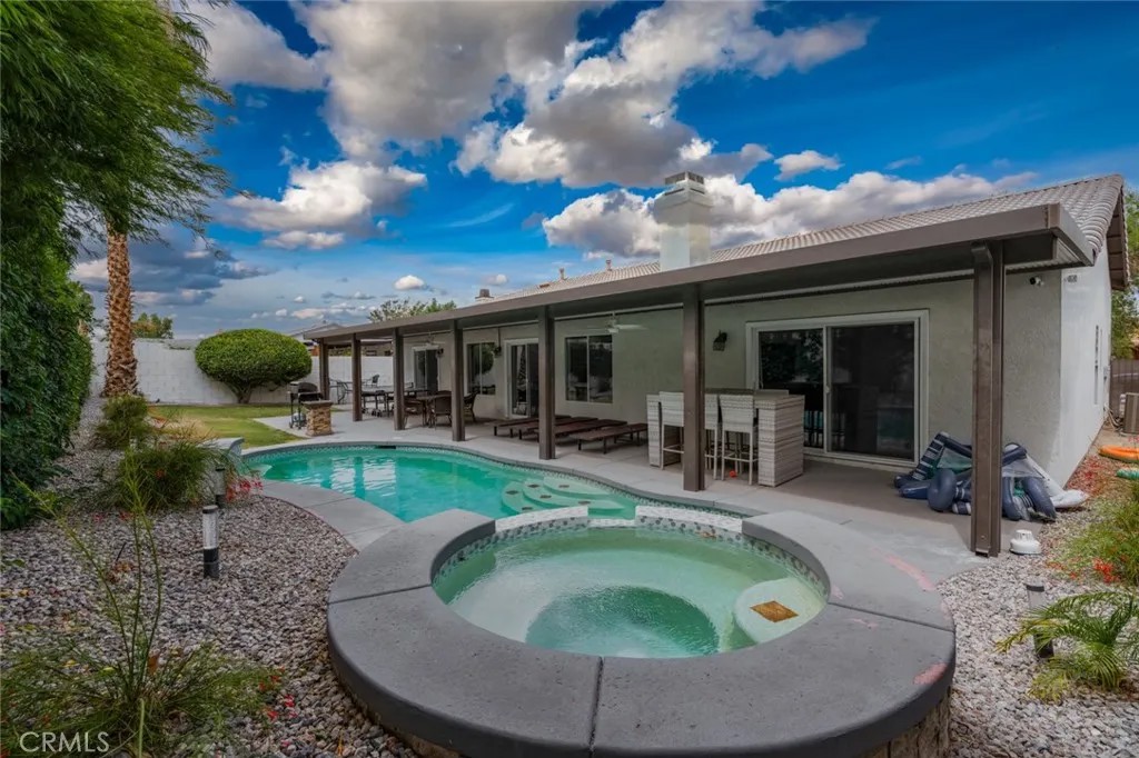 47645 Calle Diamante