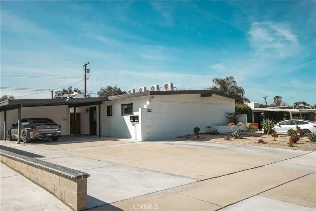 Photo of 1322 Campus Ave, Redlands, CA 92374 (MLS # IV26058582)