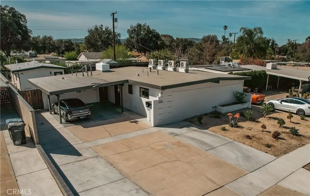 Photo of 1322 Campus Ave, Redlands, CA 92374 (MLS # IV26058582)