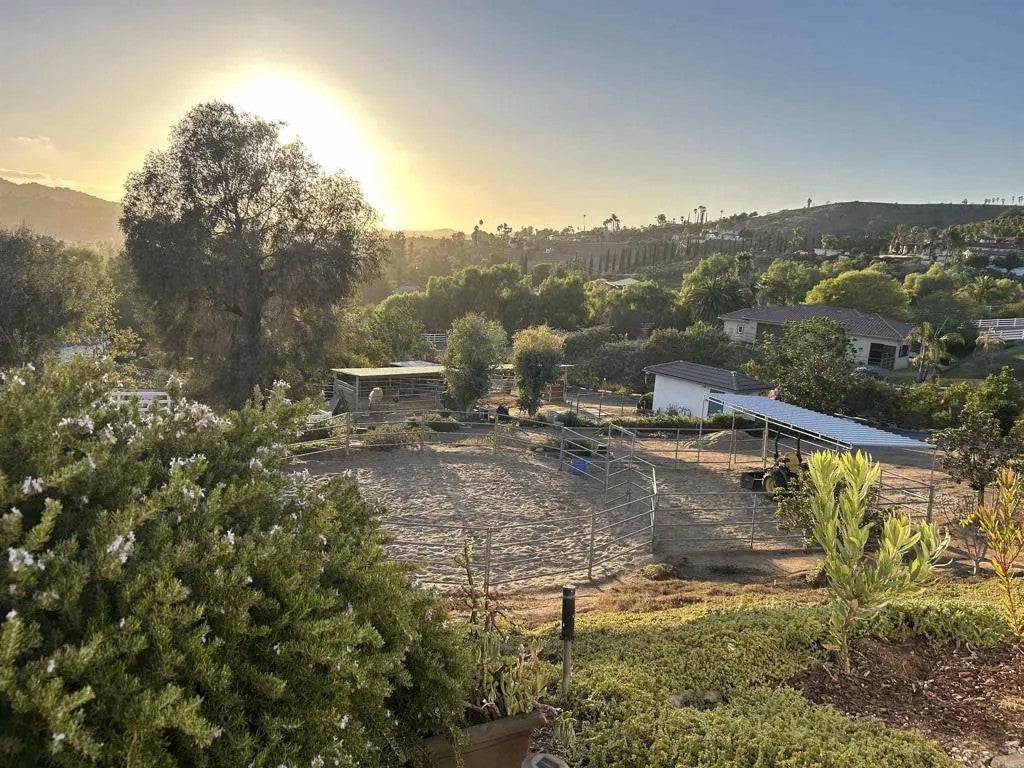 31255 Via Mariposa Court