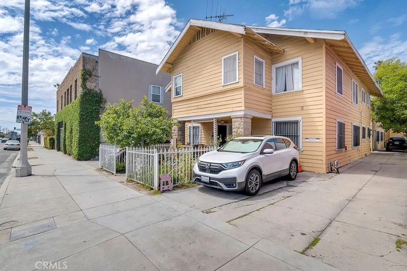 2113 Venice
