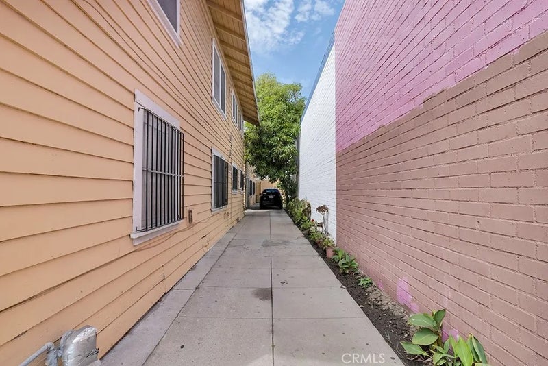 2113 Venice