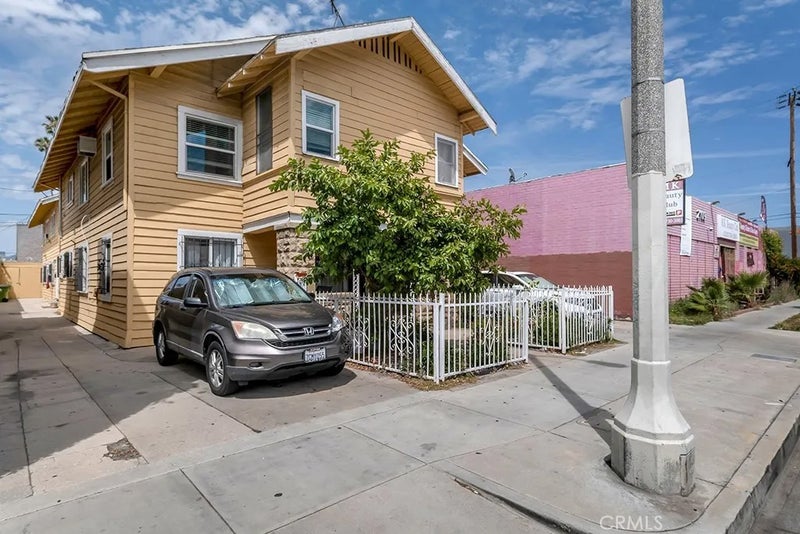 2113 Venice