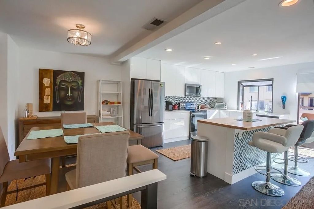 Photo of 2525 Woodlands Way, Oceanside, CA 92054 (MLS # 260001973)