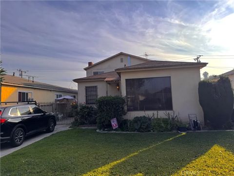 Photo of 638 E 137th St, Los Angeles, CA 90059 (MLS # DW25275873)