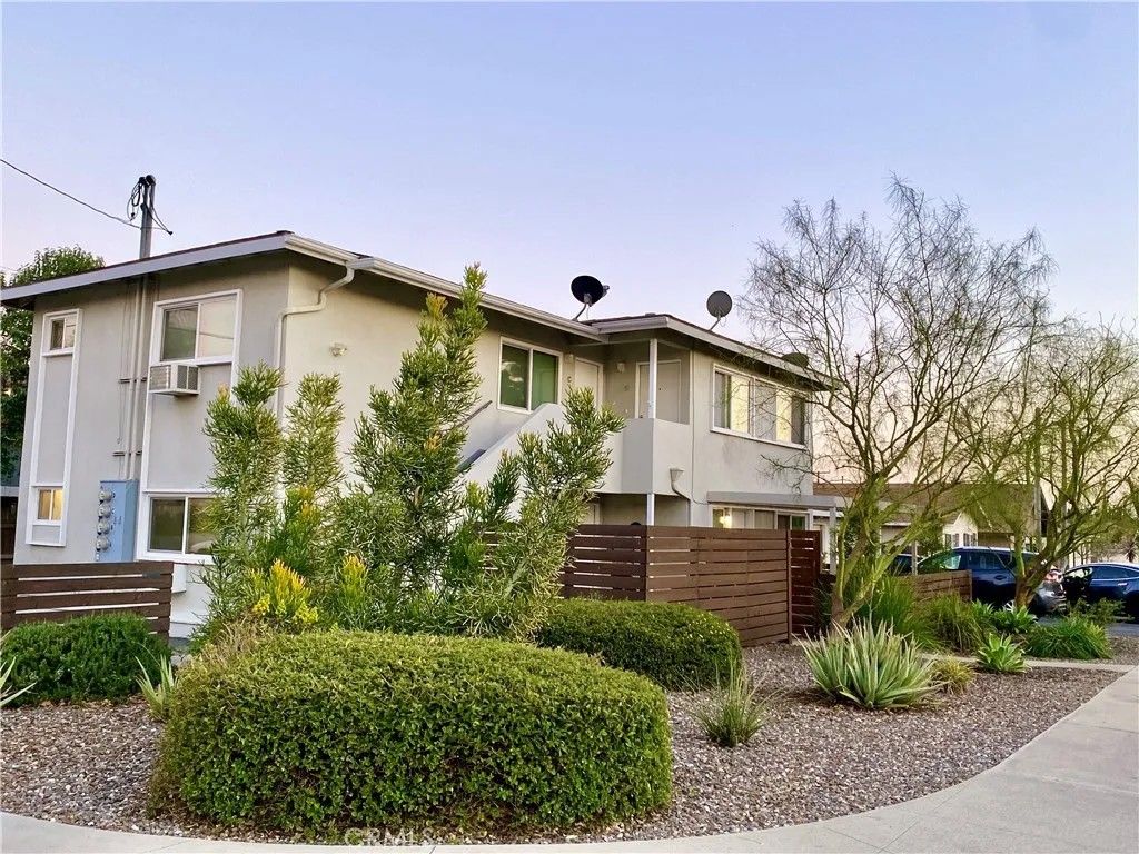 Photo of 212 E 8th Street #B, Upland, CA 91786 (MLS # PW26072391)