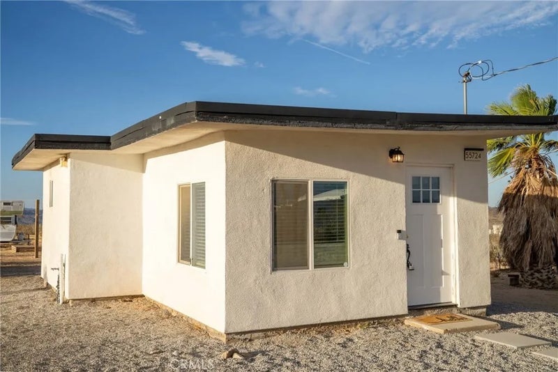 55724 Sunnyslope Drive