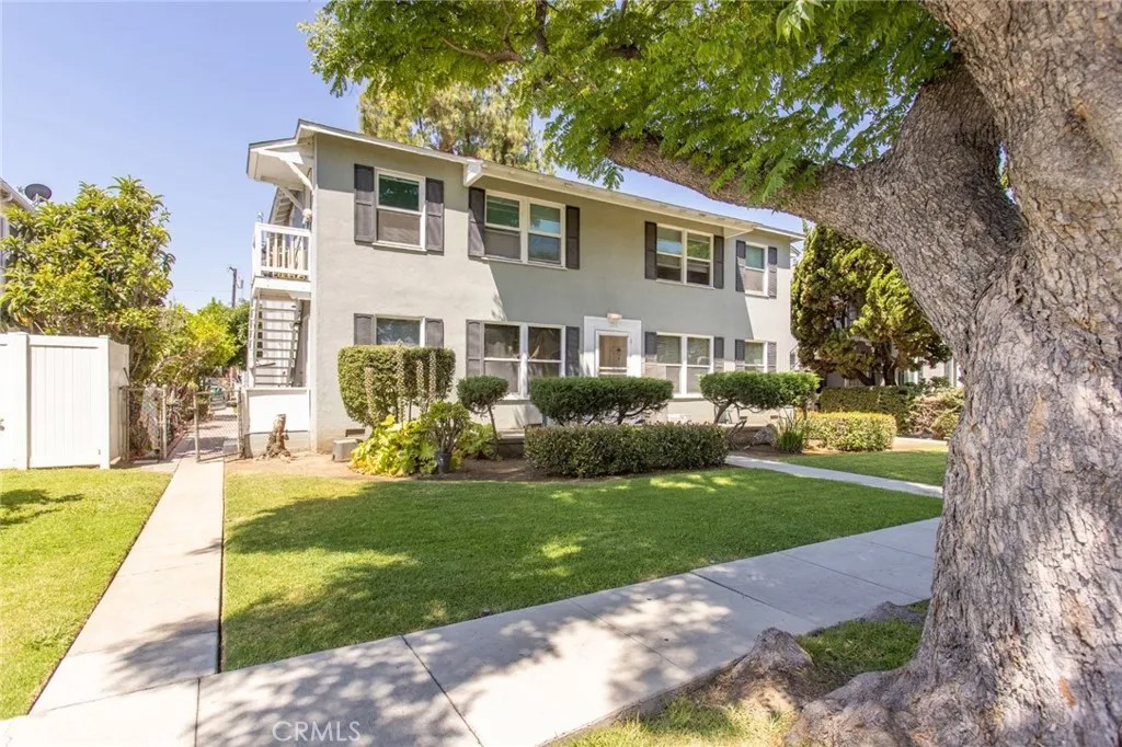 4407 Linden Avenue