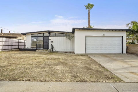 Photo of 3515 Moccasin Ave, San Diego, CA 92117 (MLS # 260020615)