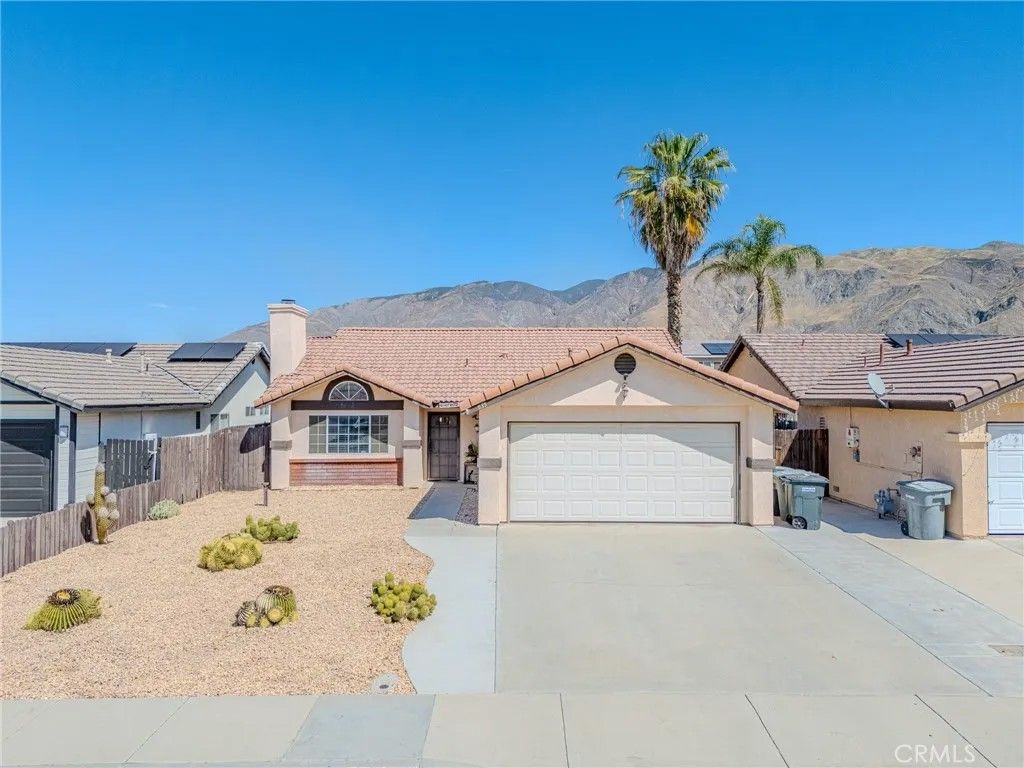 Photo of 535 Cypress Ave, San Jacinto, CA 92583 (MLS # IV26066714)