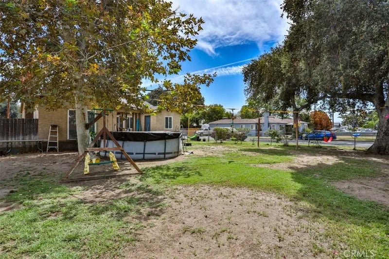 2429 Serrano Road