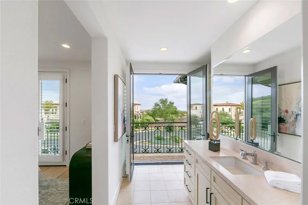 Photo of 31 Seawatch, Newport Coast, CA 92657 (MLS # OC25279230)