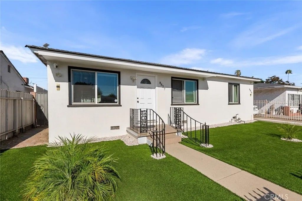 Photo of 8827 Sylmar Avenue, Panorama City, CA 91402 (MLS # GD26067877)