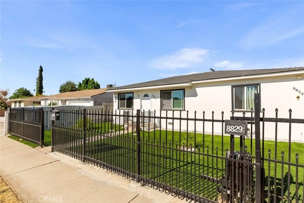 Photo of 8827 Sylmar Avenue, Panorama City, CA 91402 (MLS # GD26067877)