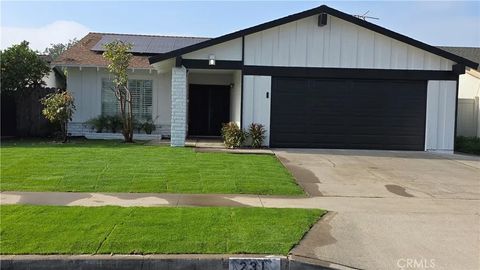 Photo of 231 S Gain St, Anaheim, CA 92804 (MLS # IV25276439)