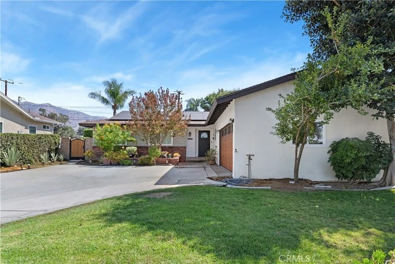 102 N San Jose Drive