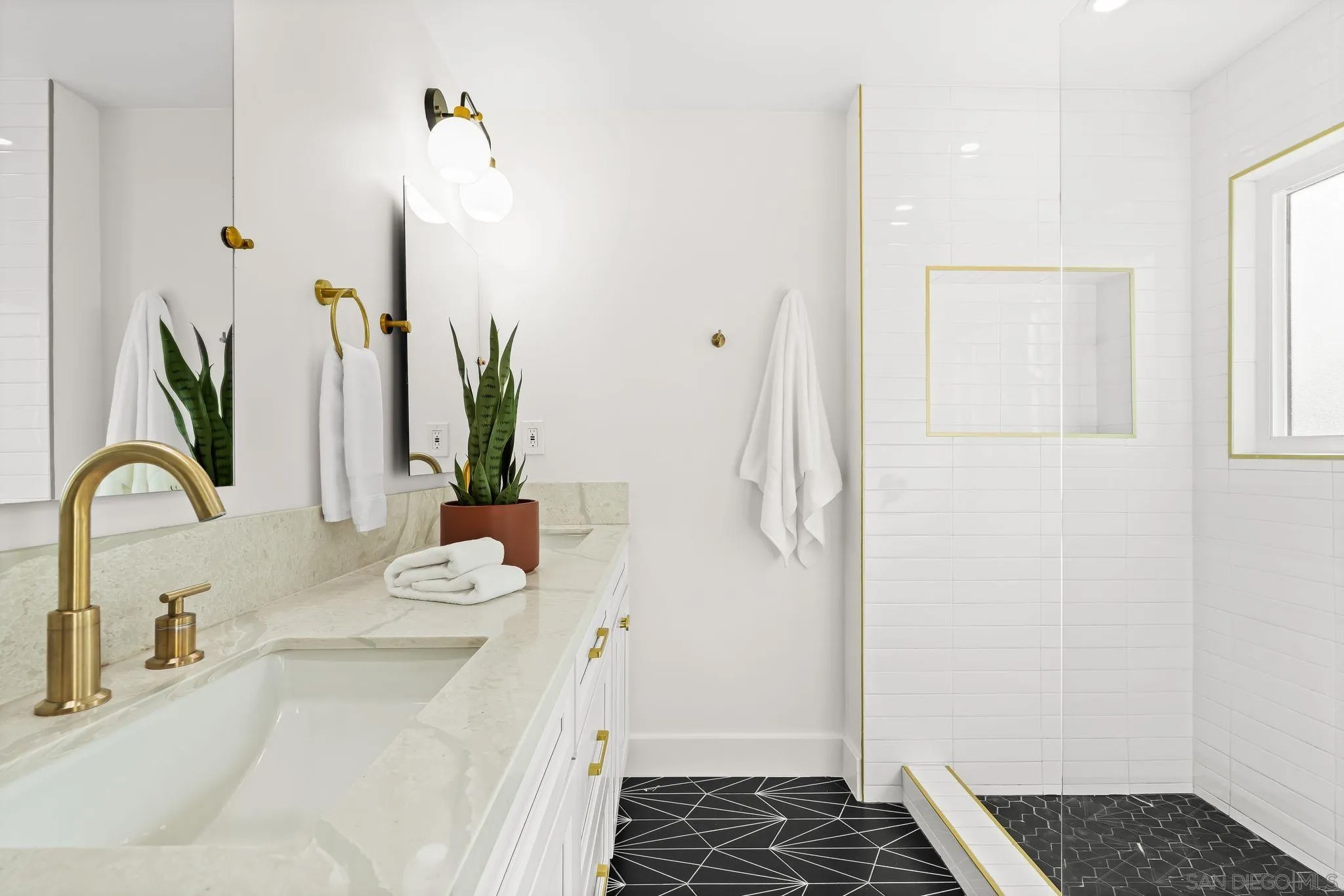 12221 Caminito Mira Del Mar