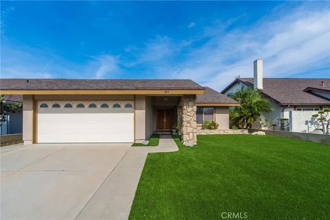 Photo of 949 Fernrest Drive, Harbor City, CA 90710 (MLS # SB25273392)