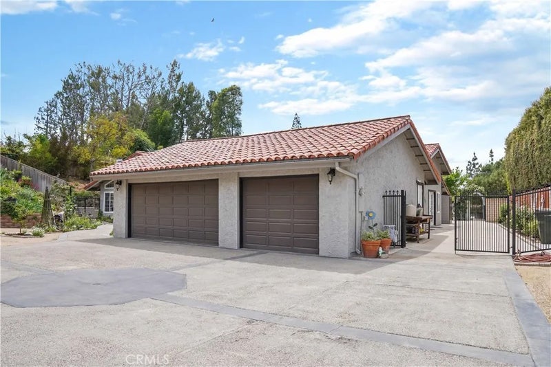 5071 Summit