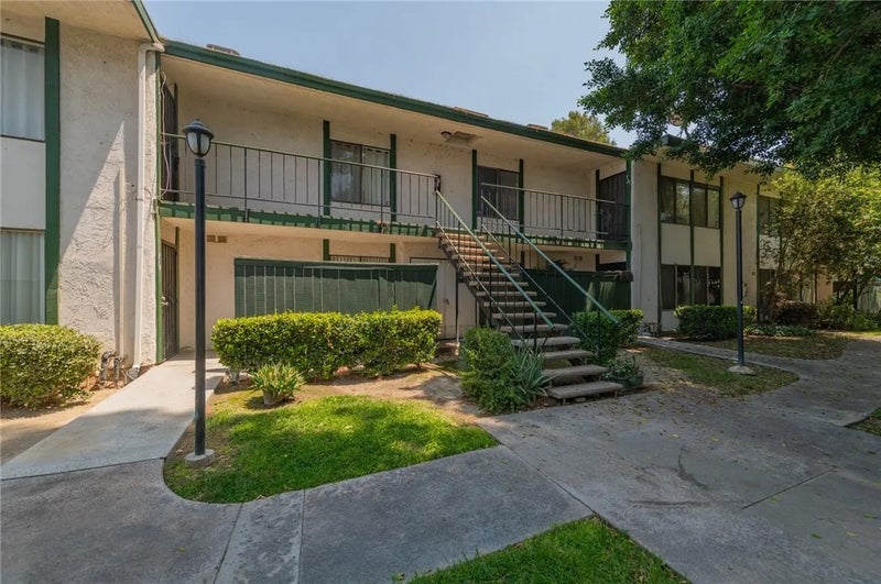 1735 E Washington Street F-23
