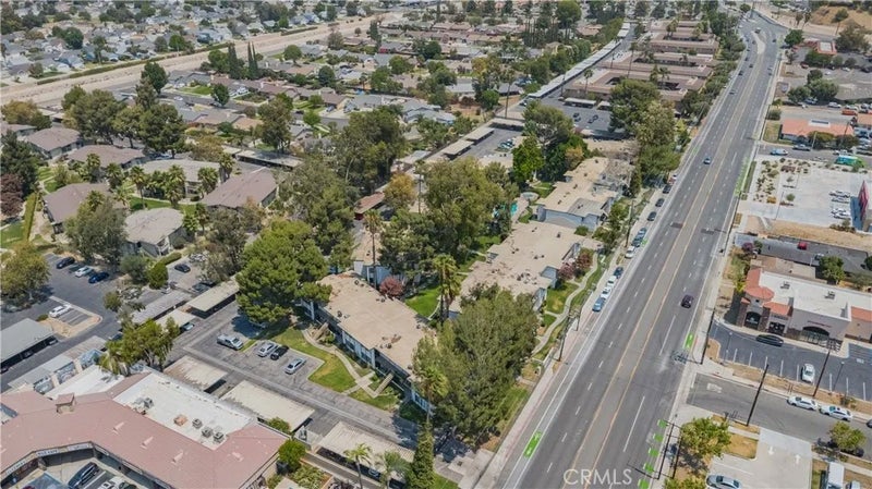 1735 E Washington Street F-23