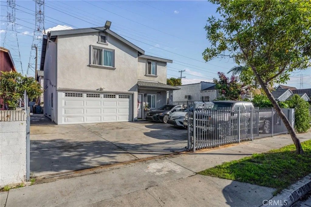 Photo of 9310 Parmelee Ave, Los Angeles, CA 90002 (MLS # DW25282433)
