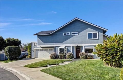 Photo of 7 Clear Creek Lane, Laguna Hills, CA 92653 (MLS # OC26043047)