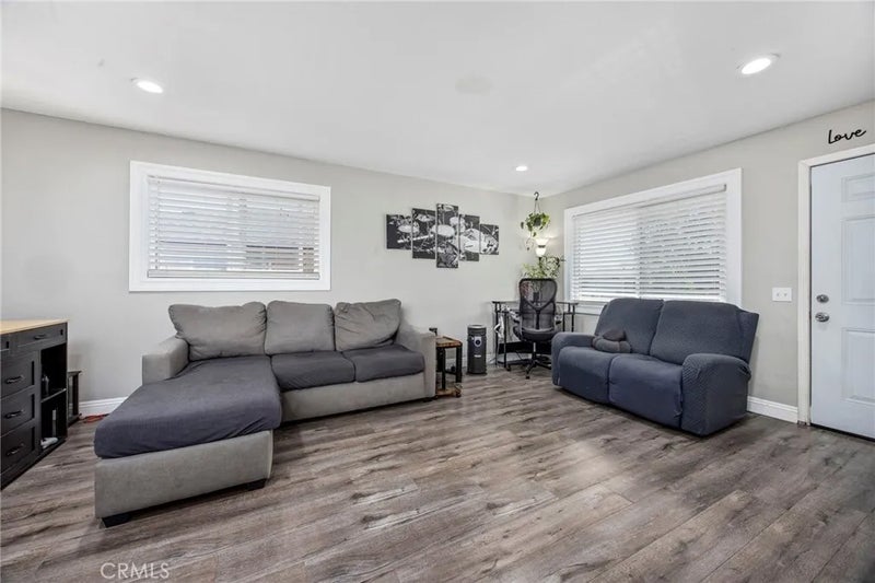 1168 W Calle Del Sol, #4
