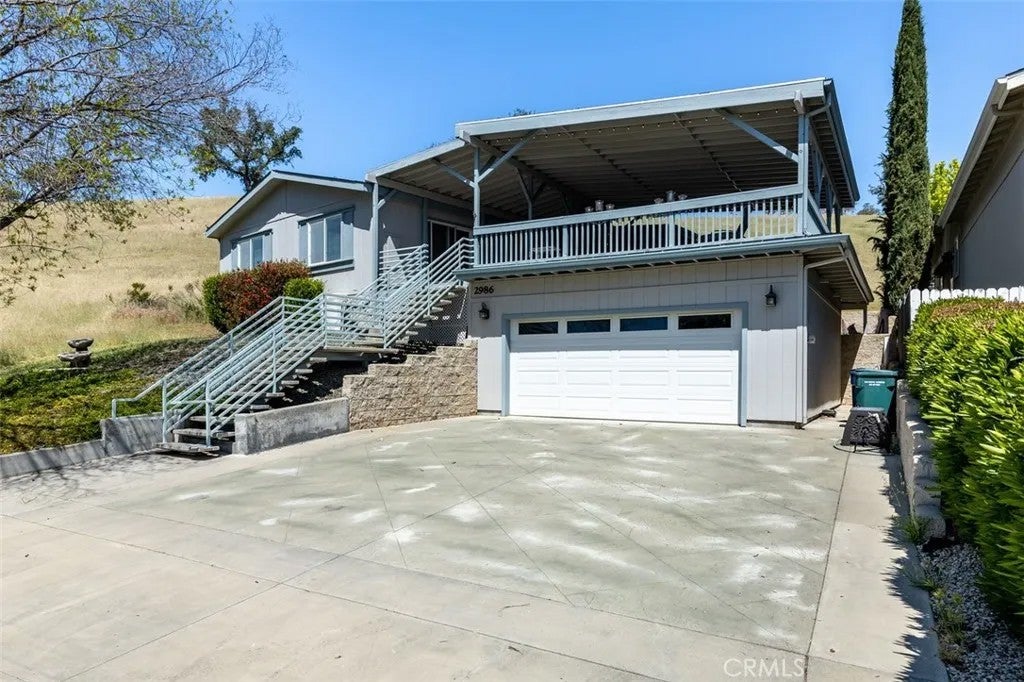 2986 Bridle Trail Lane