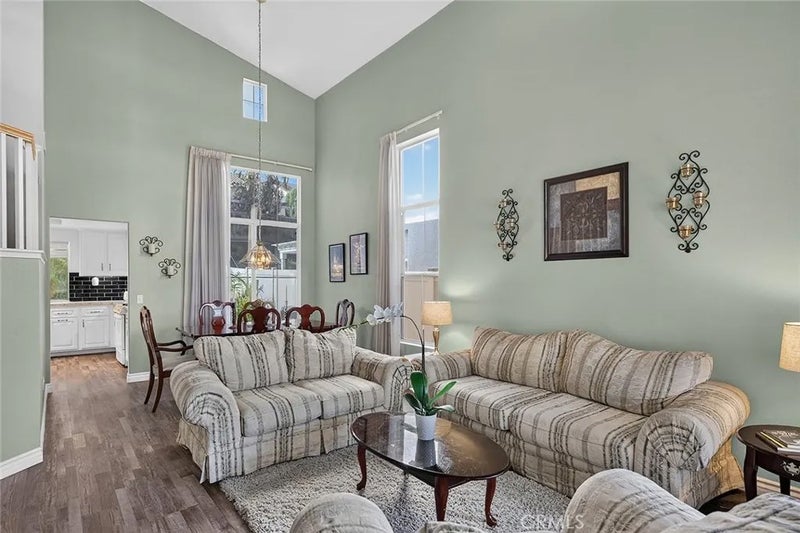 1040 Trailview Lane