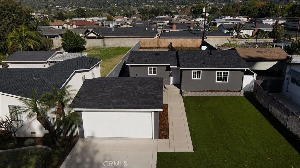 Photo of 811 Bridwell St, Glendora, CA 91741 (MLS # CV26011672)