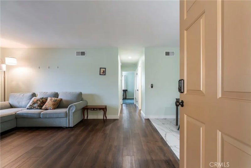 1114 W Blaine 204