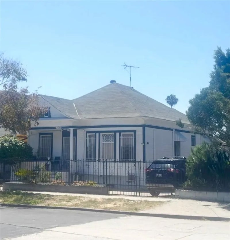 2606 Manitou