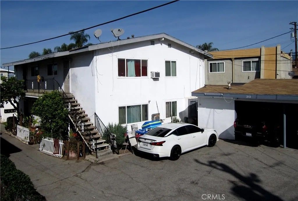 Photo of 206 N Grandview Ave, Covina, CA 91723 (MLS # CV26056663)