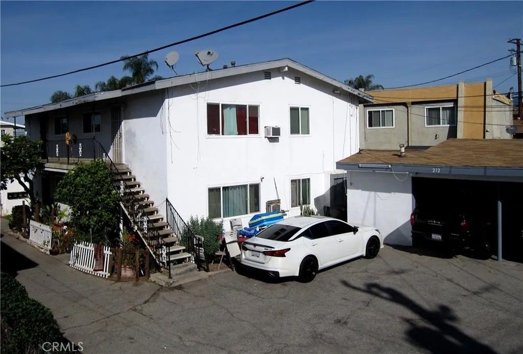 Photo of 206 N Grandview Ave, Covina, CA 91723 (MLS # CV26056663)