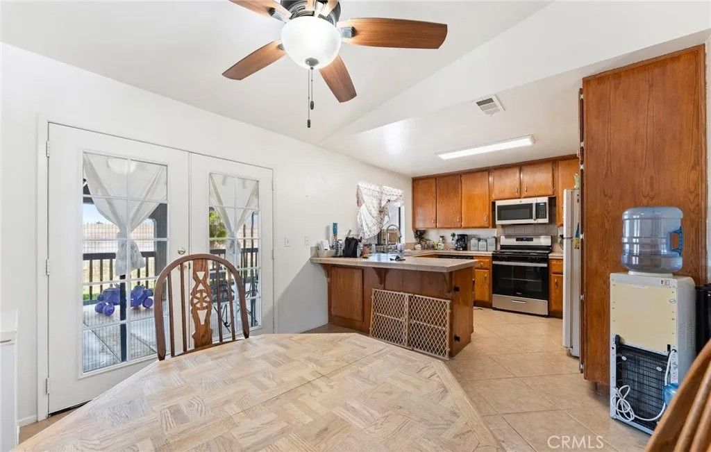 Photo of 551 Wimbledon Dr, San Jacinto, CA 92583 (MLS # SW26071868)