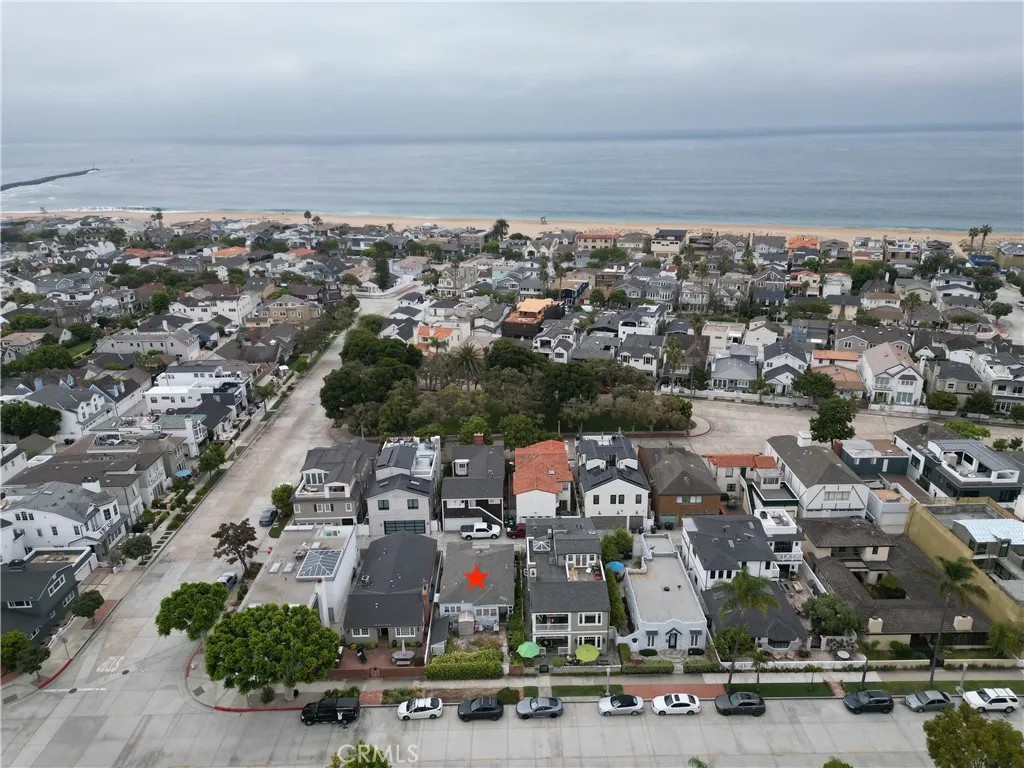 1903 E Balboa Boulevard