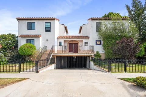 Photo of 3910 W 182nd Street #6, Torrance, CA 90504 (MLS # SB26126633)