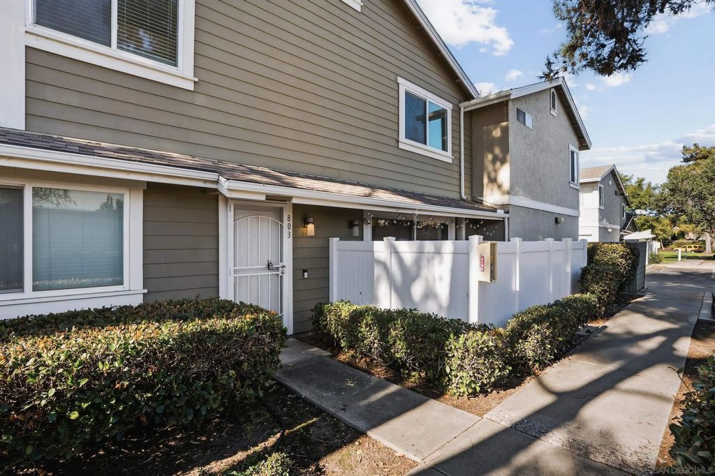 Photo of 803 Shelter Cove Way, Oceanside, CA 92058 (MLS # 2600103)