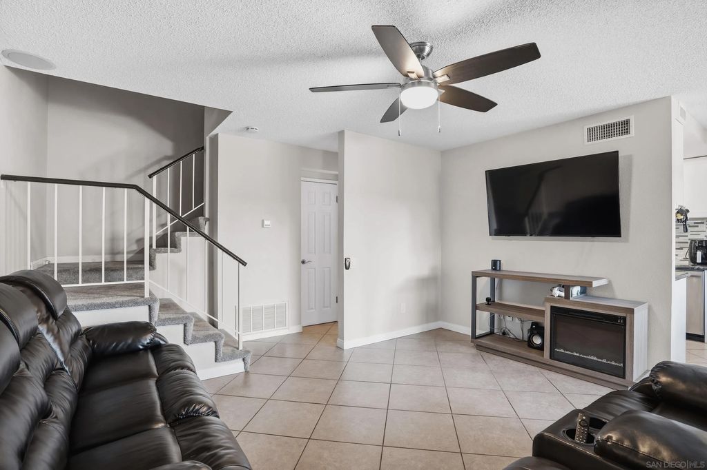 Photo of 803 Shelter Cove Way, Oceanside, CA 92058 (MLS # 2600103)