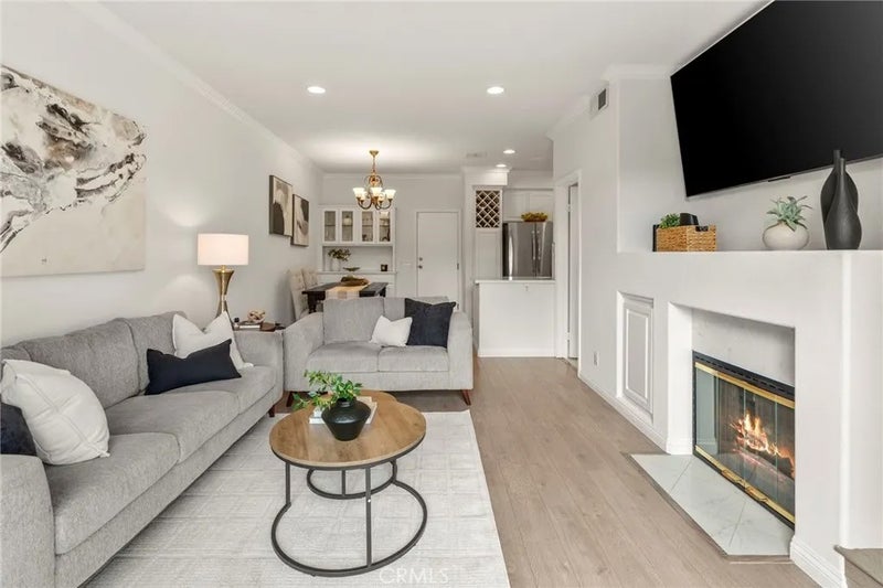 8362 E Truckee