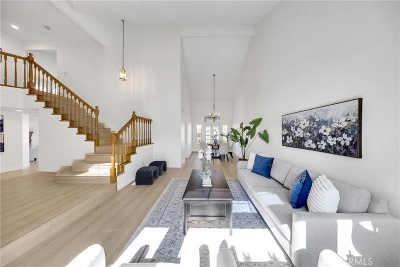 1537 Grandview