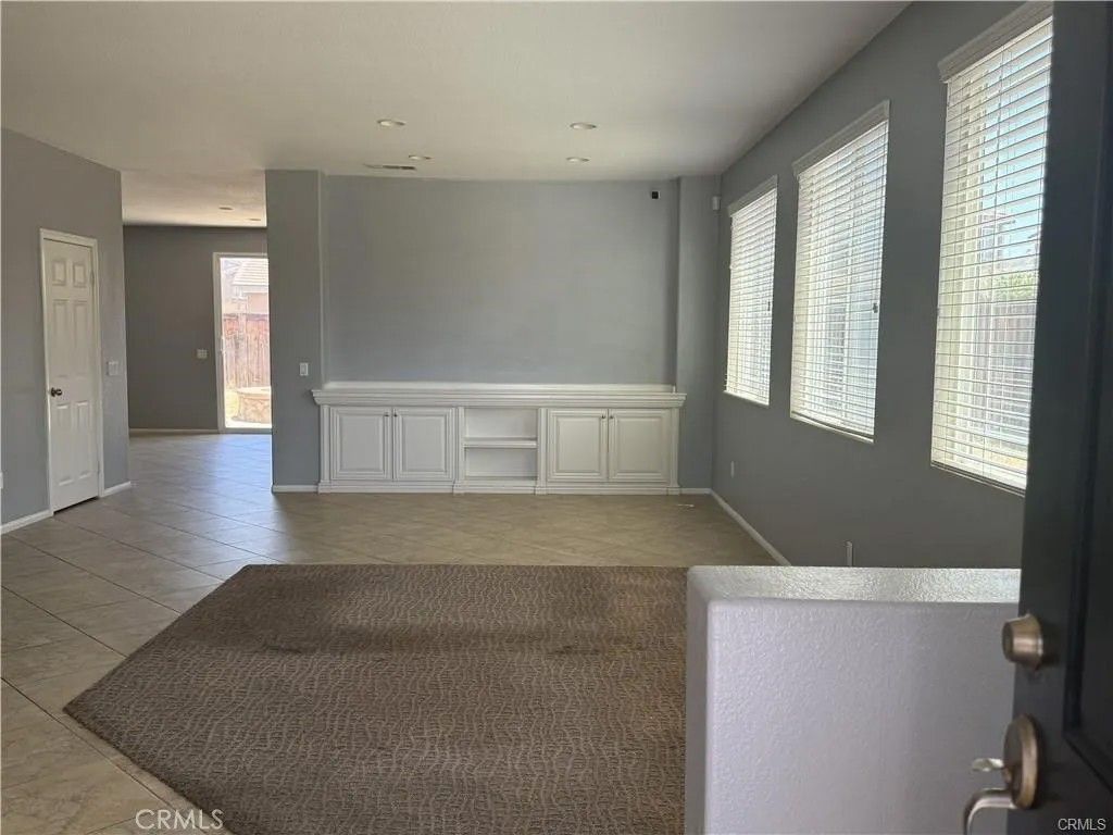 Photo of 396 Suncup Cir, Hemet, CA 92543 (MLS # WS26061926)