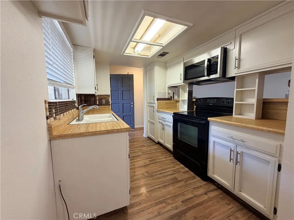 1250 E Shaw 218