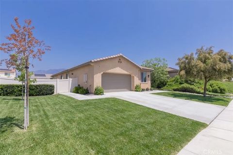 Photo of 1380 Grove Land Street, Beaumont, CA 92223 (MLS # OC26108862)